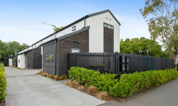 199A Hills Road, Edgeware